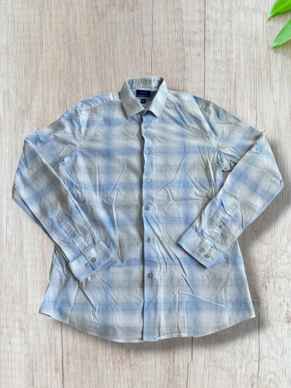 Apt. 9 Men's Blue and White Plaid Dress Shirt Size L